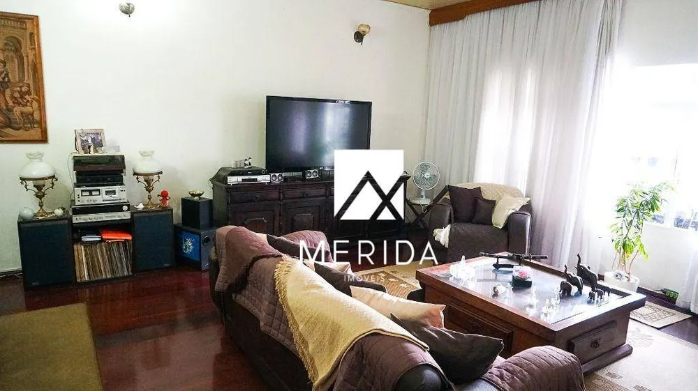 Casa, 3 quartos, 243 m² - Foto 1