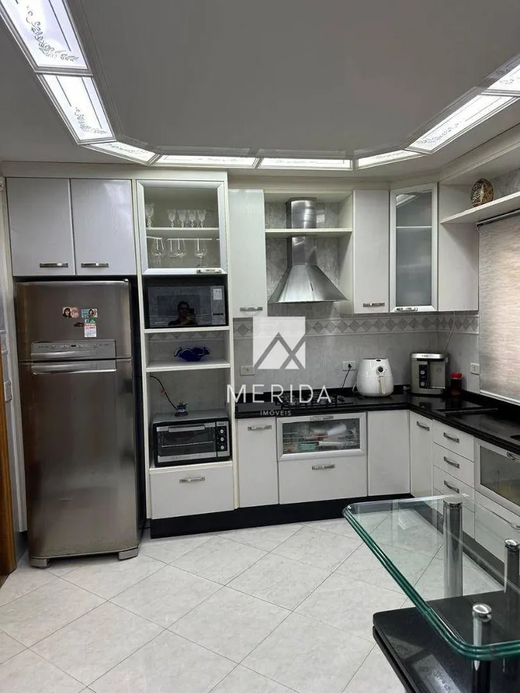 Sobrado, 3 quartos, 195 m² - Foto 2