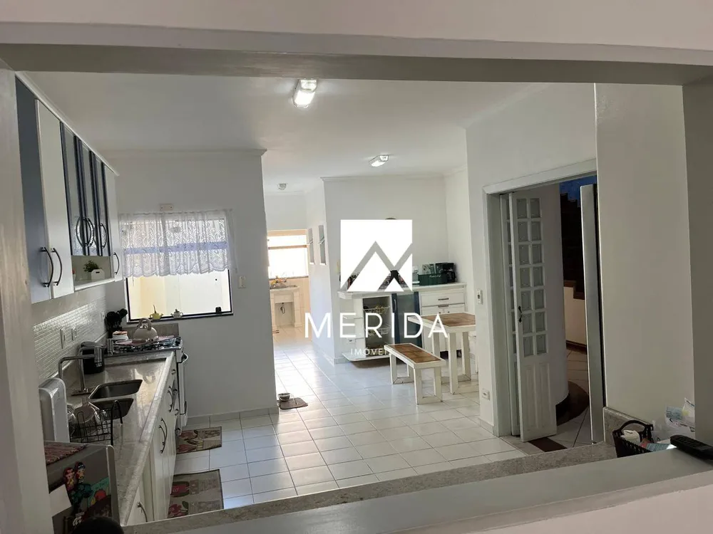 Sobrado, 3 quartos, 380 m² - Foto 3