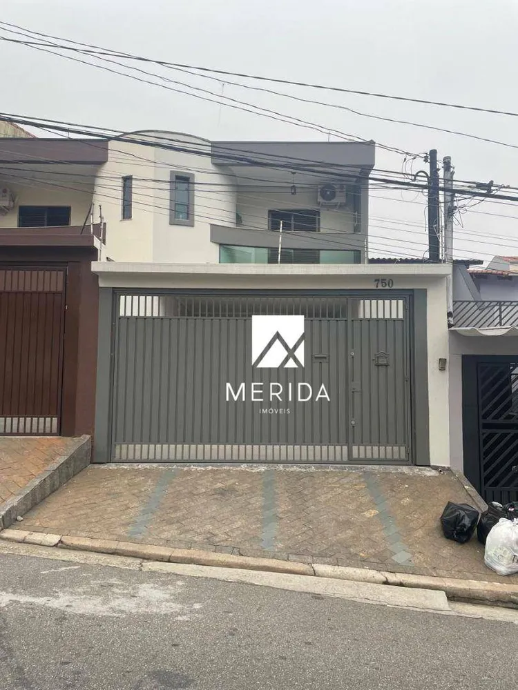 Sobrado, 4 quartos, 192 m² - Foto 1