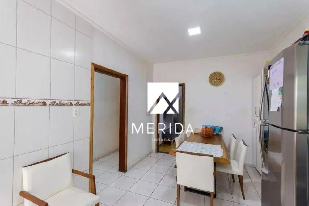 Casa, 3 quartos, 240 m² - Foto 3
