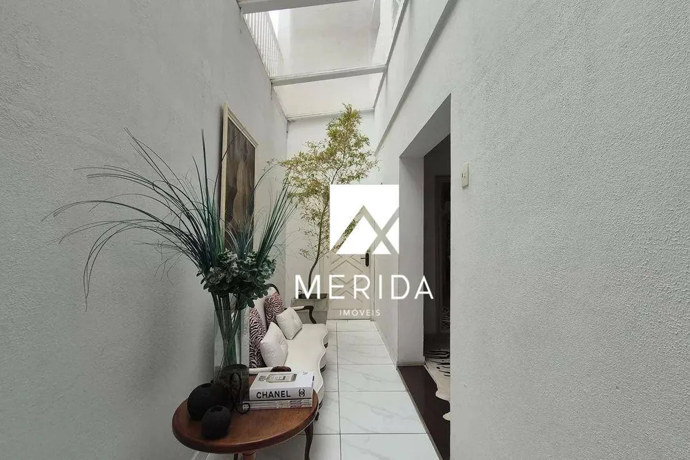Sobrado, 3 quartos, 310 m² - Foto 1