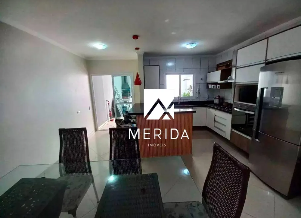 Sobrado, 3 quartos, 190 m² - Foto 1
