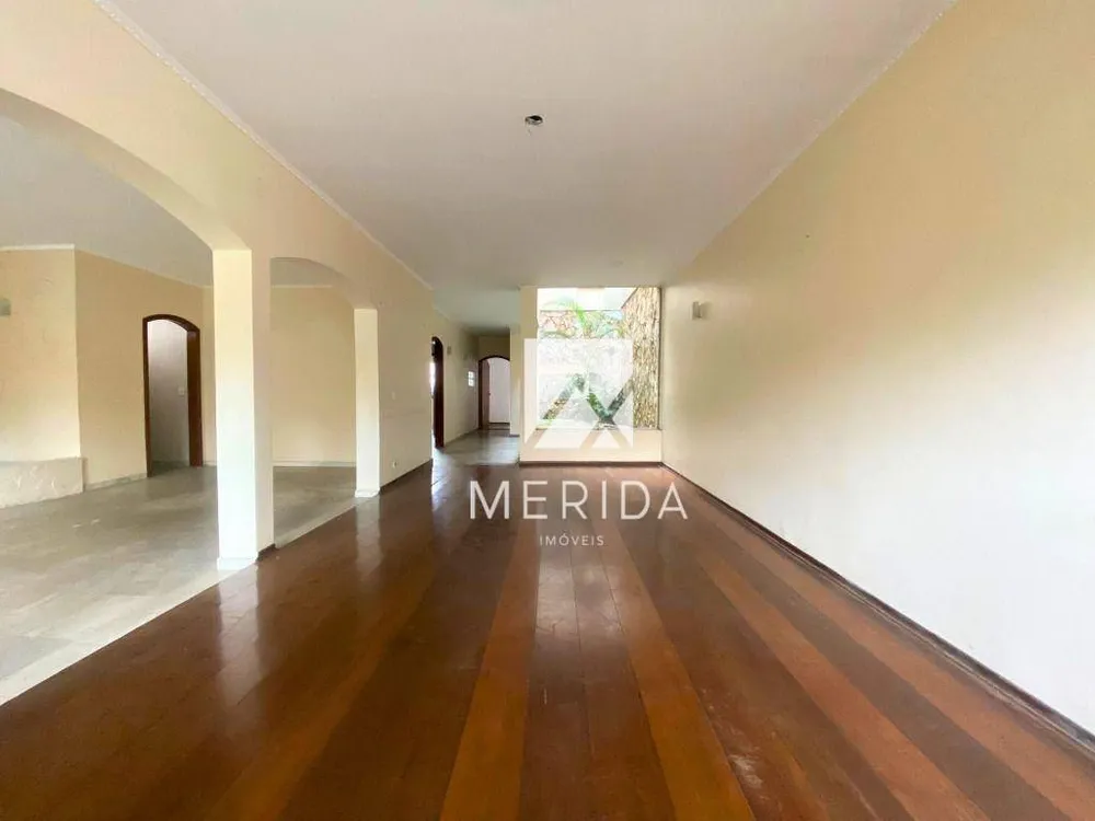Sobrado, 3 quartos, 512 m² - Foto 1