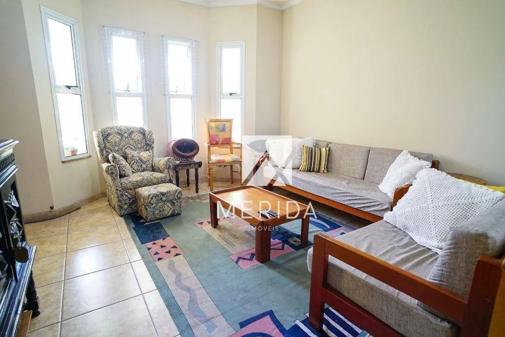 Sobrado, 4 quartos, 259 m² - Foto 1