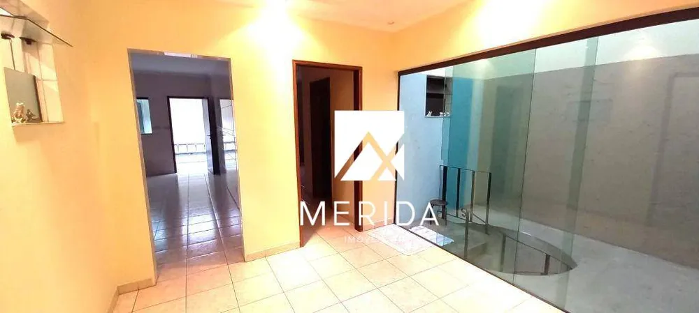Sobrado, 3 quartos, 302 m² - Foto 1