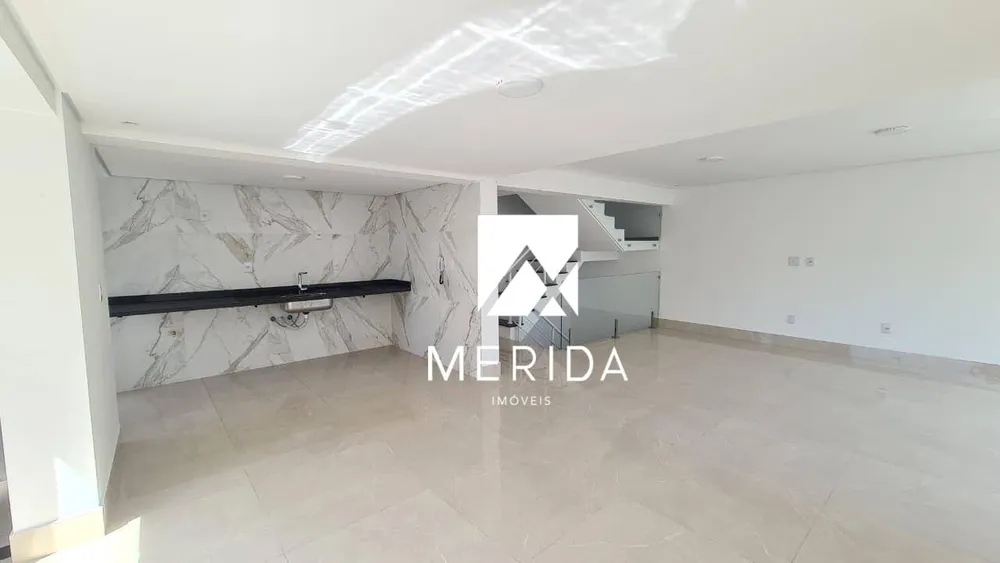 Sobrado, 3 quartos, 305 m² - Foto 1
