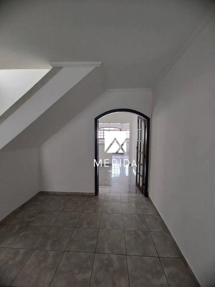 Sobrado, 3 quartos, 168 m² - Foto 2
