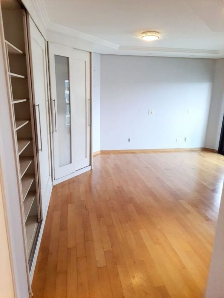 Apartamento à venda e aluguel com 4 quartos, 216m² - Foto 10