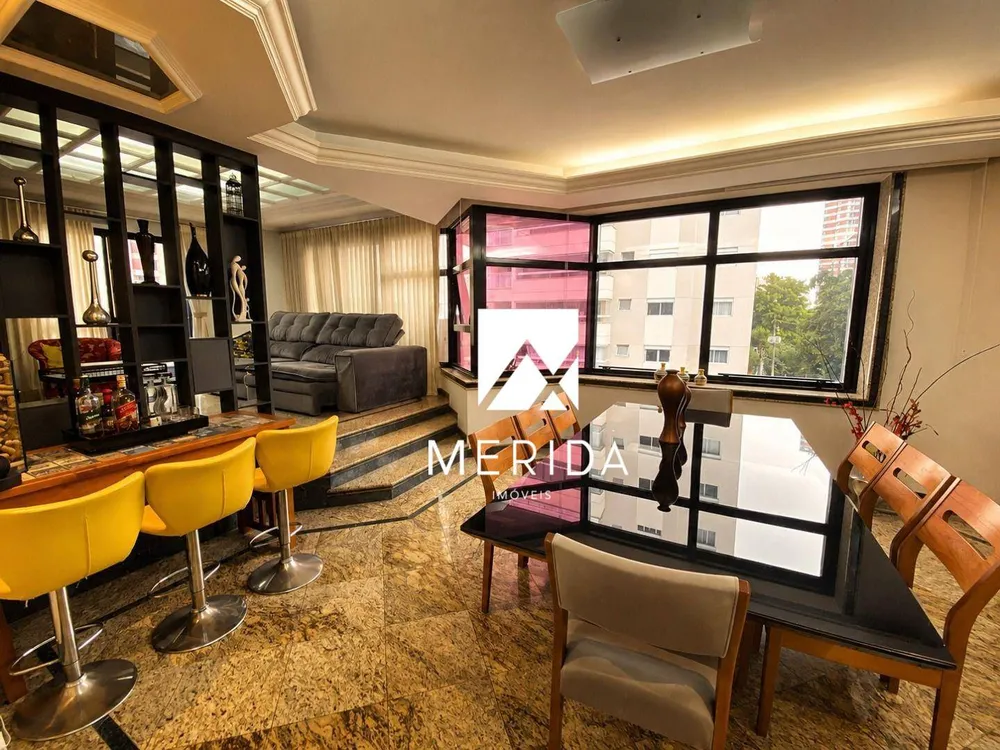 Apartamento, 3 quartos, 202 m² - Foto 1