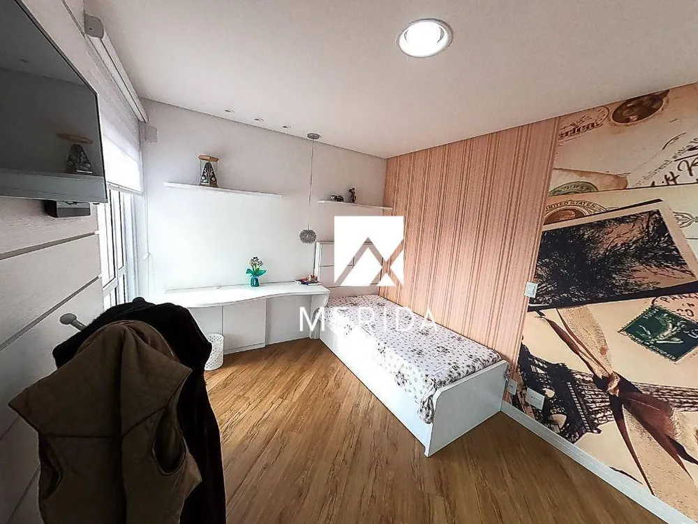 Apartamento, 3 quartos, 232 m² - Foto 1