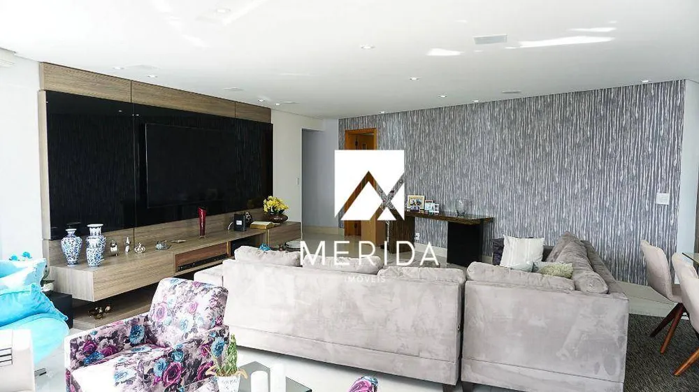 Apartamento, 3 quartos, 232 m² - Foto 2