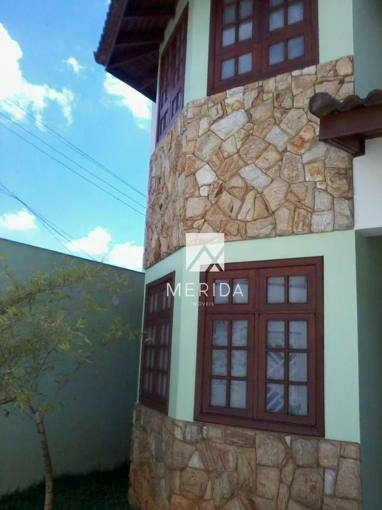 Sobrado, 3 quartos, 246 m² - Foto 2