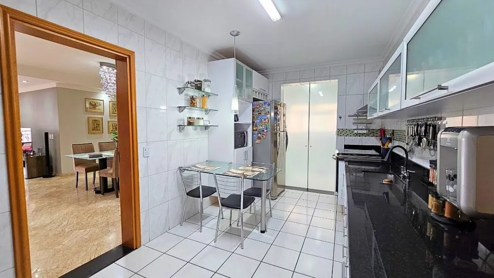 Apartamento, 3 quartos, 130 m² - Foto 1