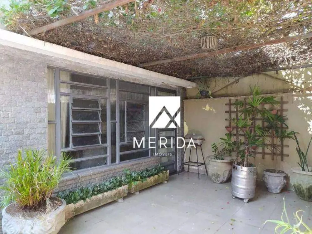 Sobrado, 4 quartos, 215 m² - Foto 1
