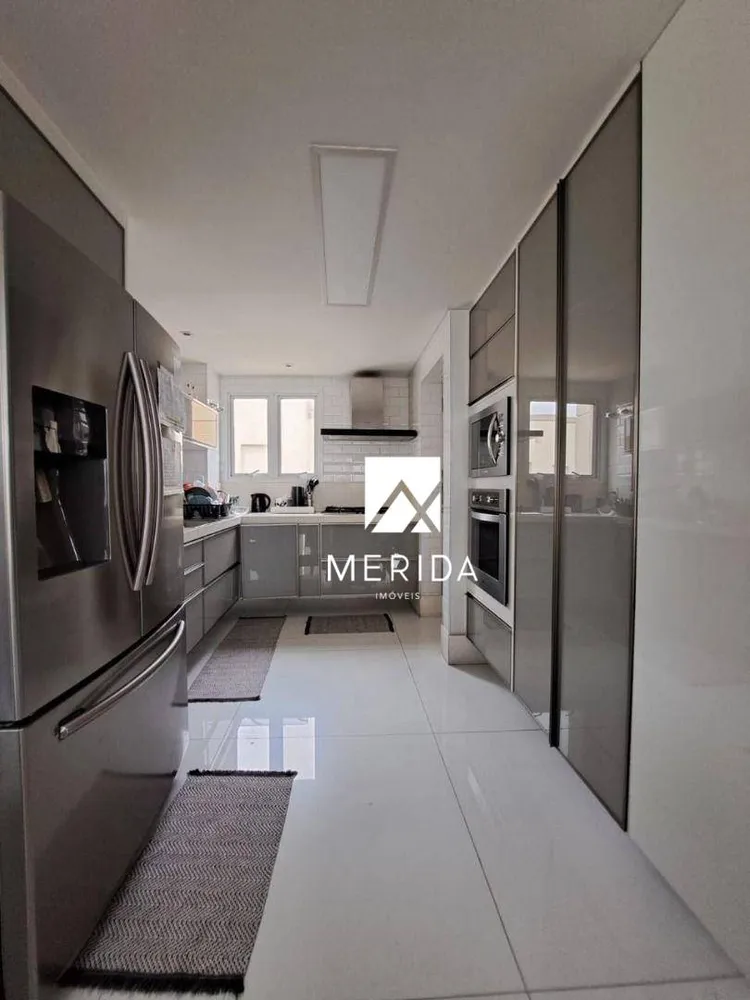 Cobertura, 3 quartos, 227 m² - Foto 10