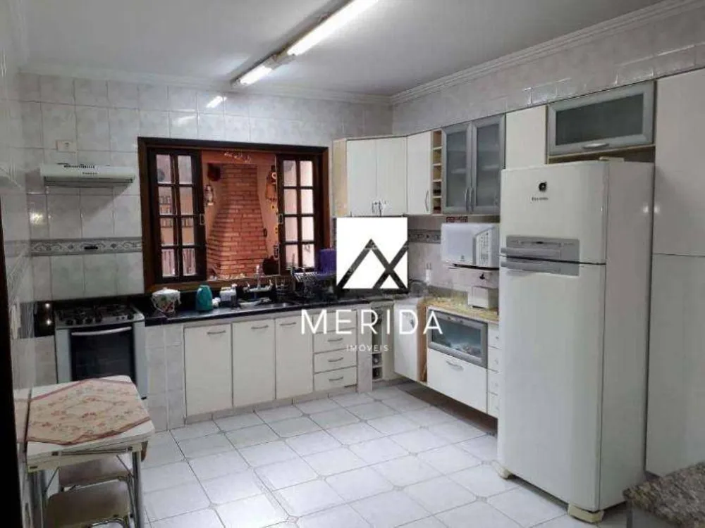 Sobrado, 3 quartos, 256 m² - Foto 4