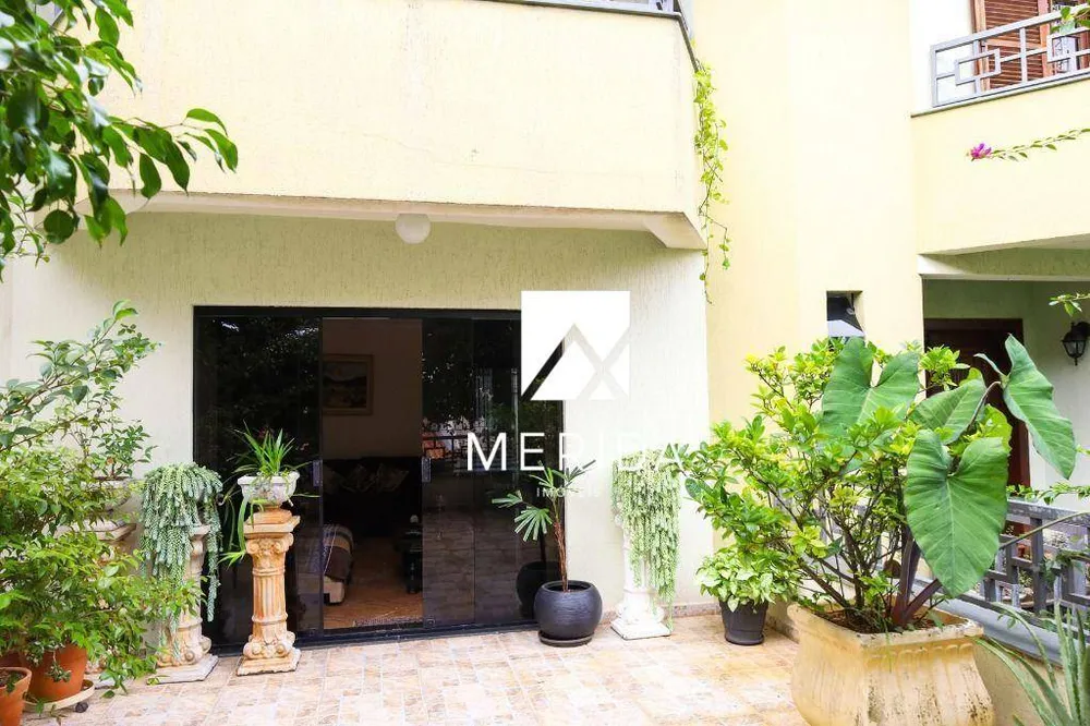 Sobrado, 4 quartos, 540 m² - Foto 2