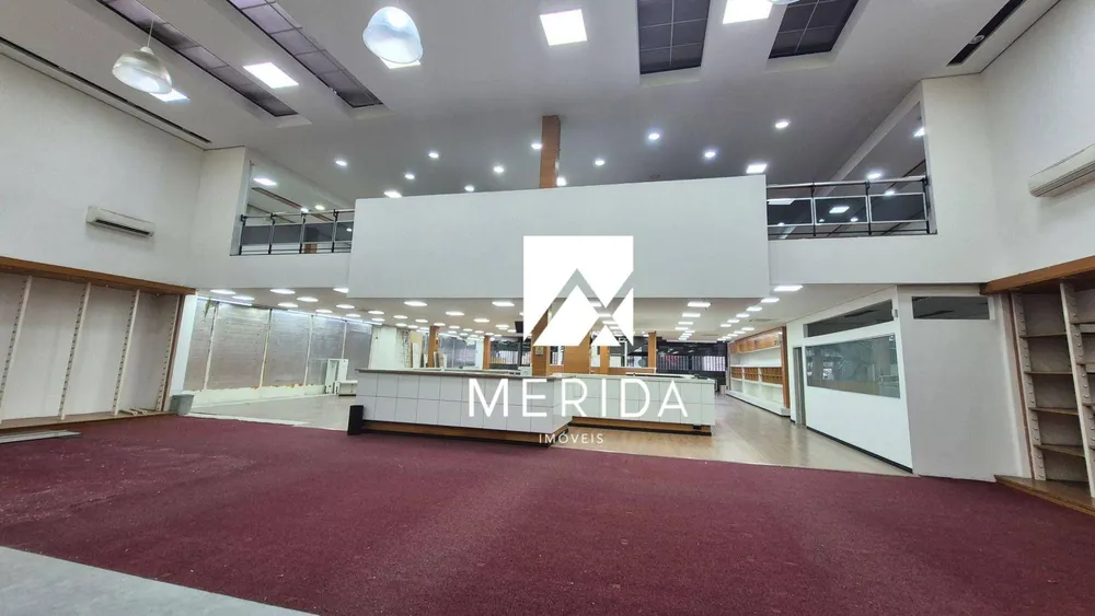 Loja-Salão, 2402 m² - Foto 1