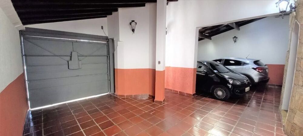 Casa à venda e aluguel com 3 quartos, 345m² - Foto 9