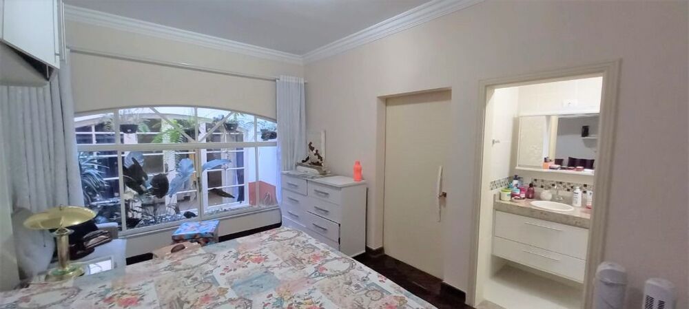 Casa à venda e aluguel com 3 quartos, 345m² - Foto 4