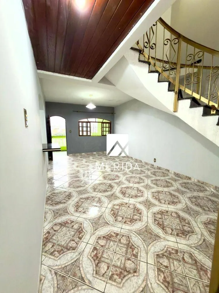 Sobrado, 3 quartos, 315 m² - Foto 2
