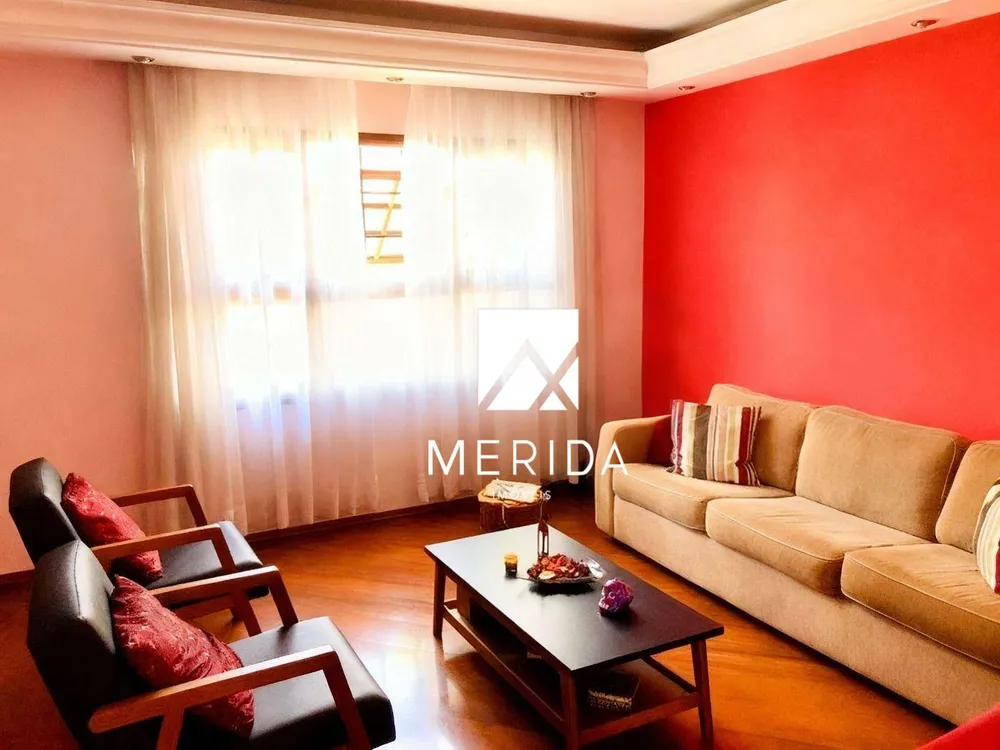 Sobrado, 3 quartos, 394 m² - Foto 1