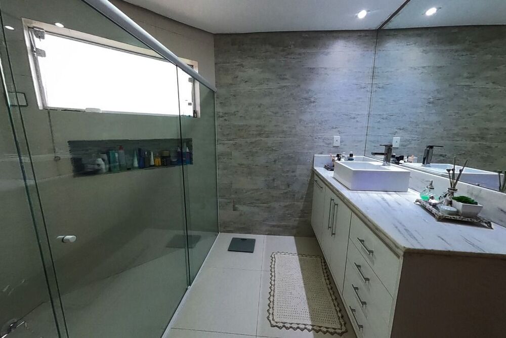 Casa à venda com 3 quartos, 251m² - Foto 4