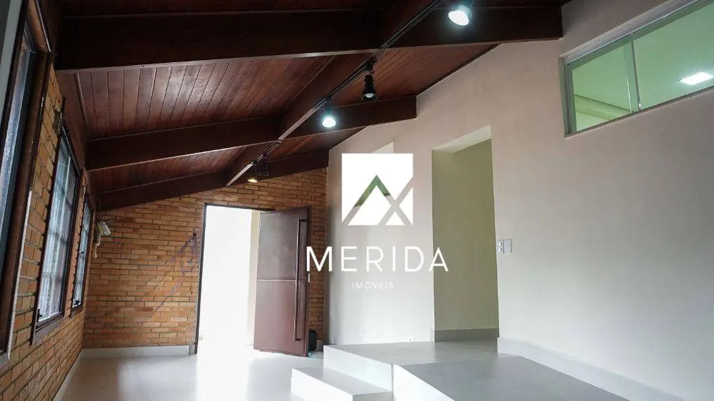 Sobrado, 8 quartos, 240 m² - Foto 2