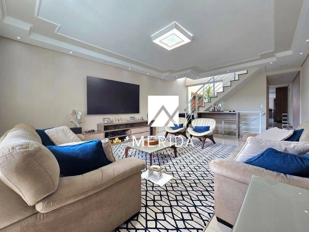 Sobrado, 3 quartos, 296 m² - Foto 2