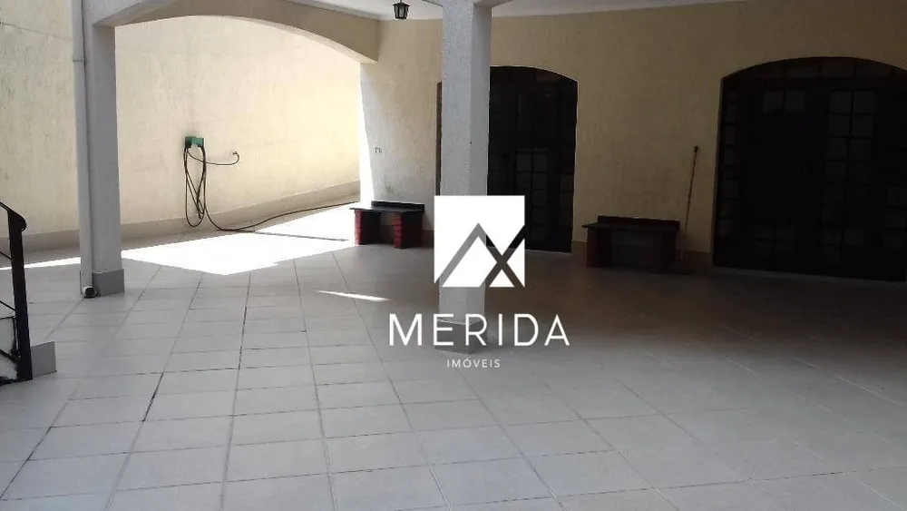 Sobrado, 3 quartos, 660 m² - Foto 1