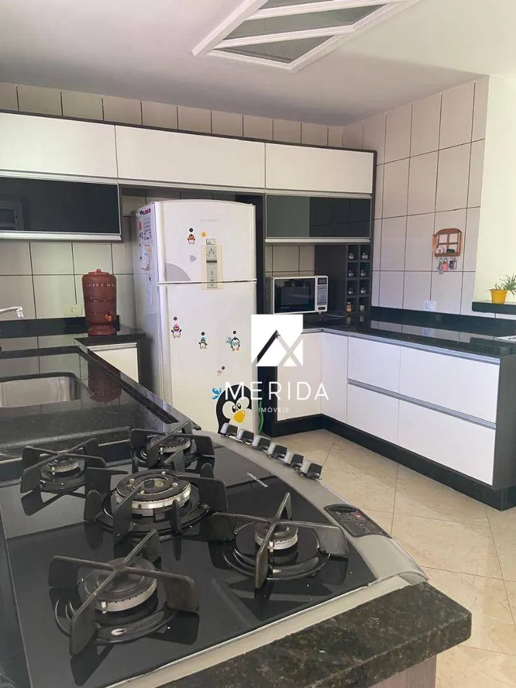 Sobrado, 3 quartos, 238 m² - Foto 4