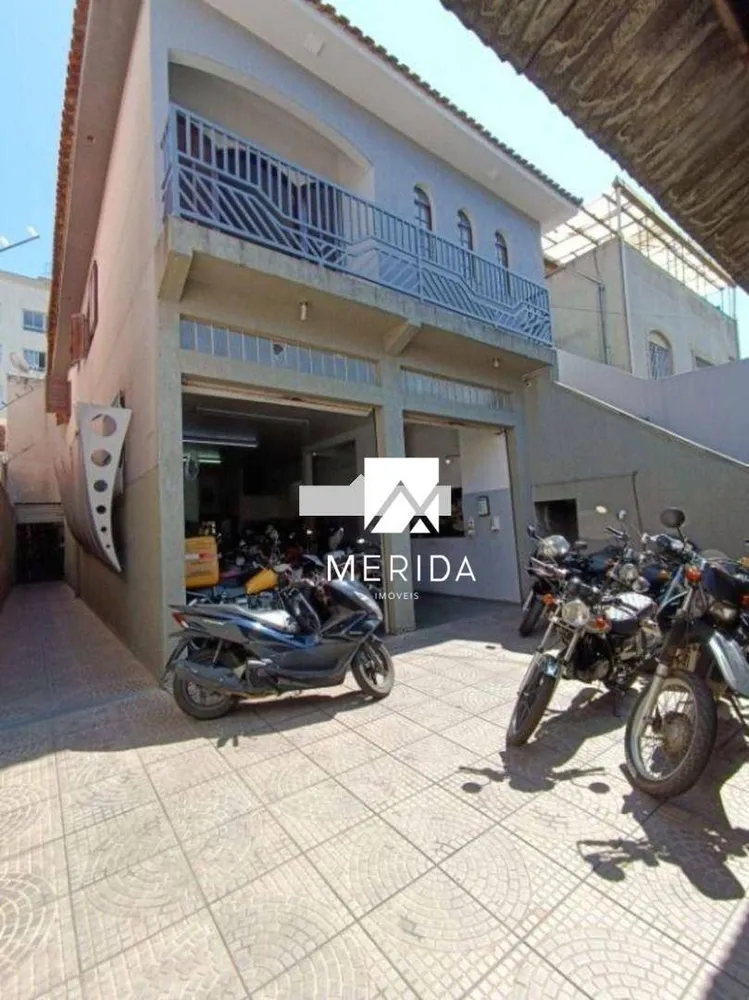 Casa, 3 quartos, 326 m² - Foto 1