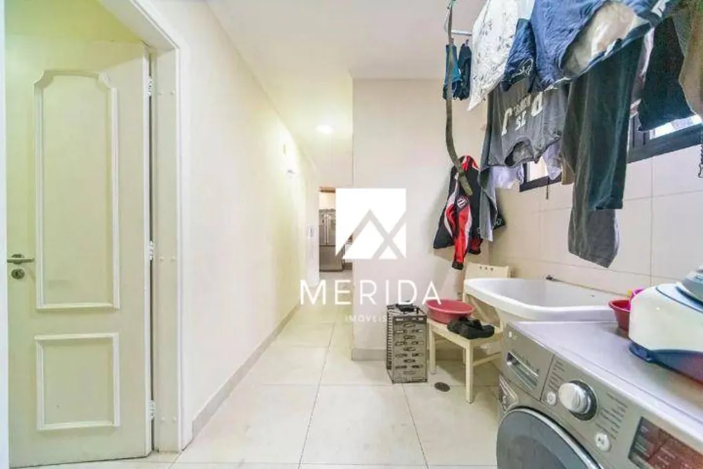 Apartamento, 3 quartos, 214 m² - Foto 1