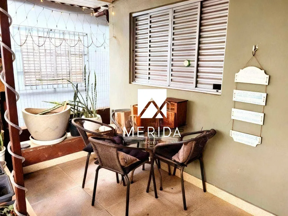 Casa, 4 quartos, 231 m² - Foto 1