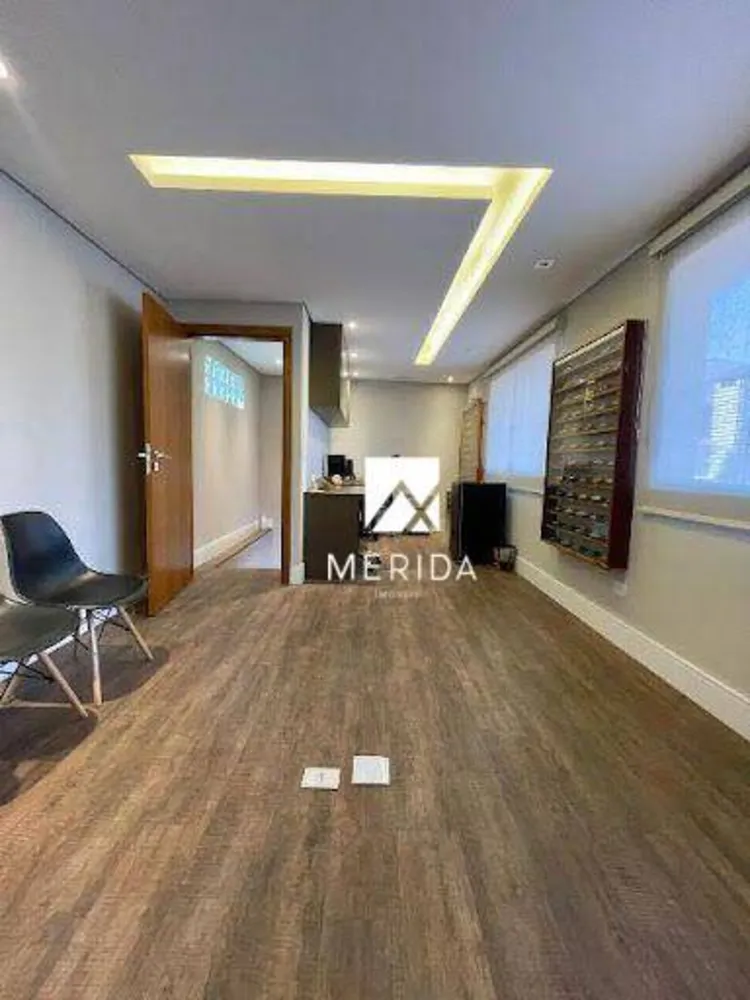 Sobrado, 3 quartos, 316 m² - Foto 1
