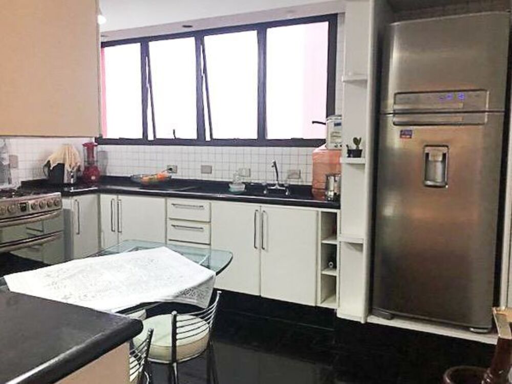 Apartamento à venda com 3 quartos, 170m² - Foto 4