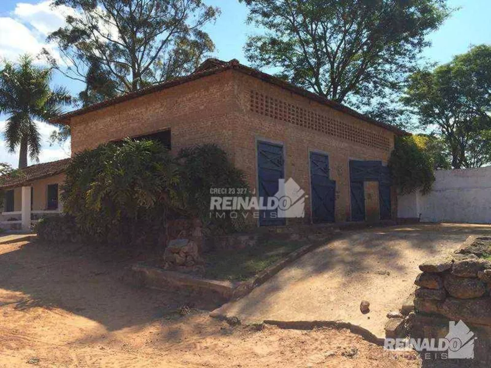 Haras e Área Rural Padrão à venda com 2 quartos, 1400m² - Foto 7