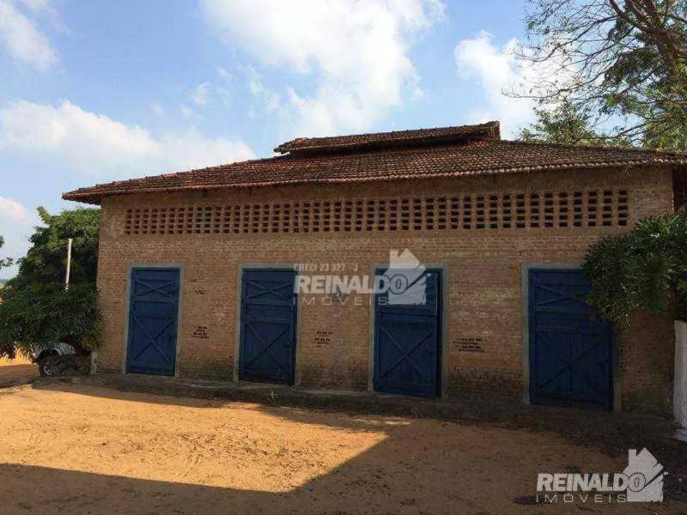 Haras e Área Rural Padrão à venda com 2 quartos, 1400m² - Foto 4