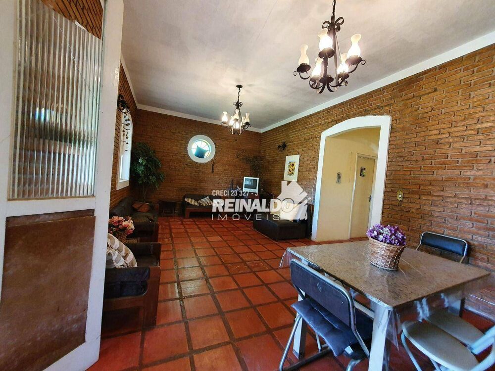Chácara à venda com 2 quartos, 327m² - Foto 4