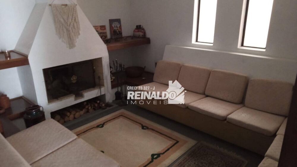 Casa, 3 quartos, 211 m² - Foto 2