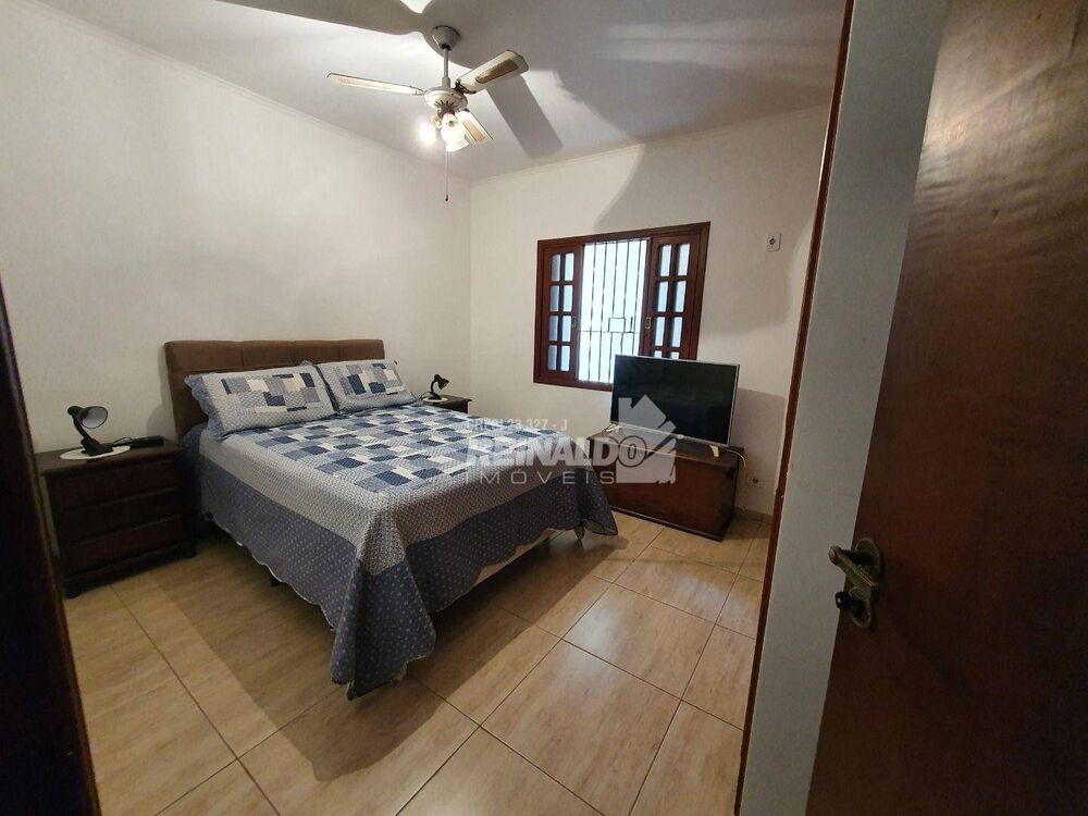 Casa, 4 quartos, 287 m² - Foto 1