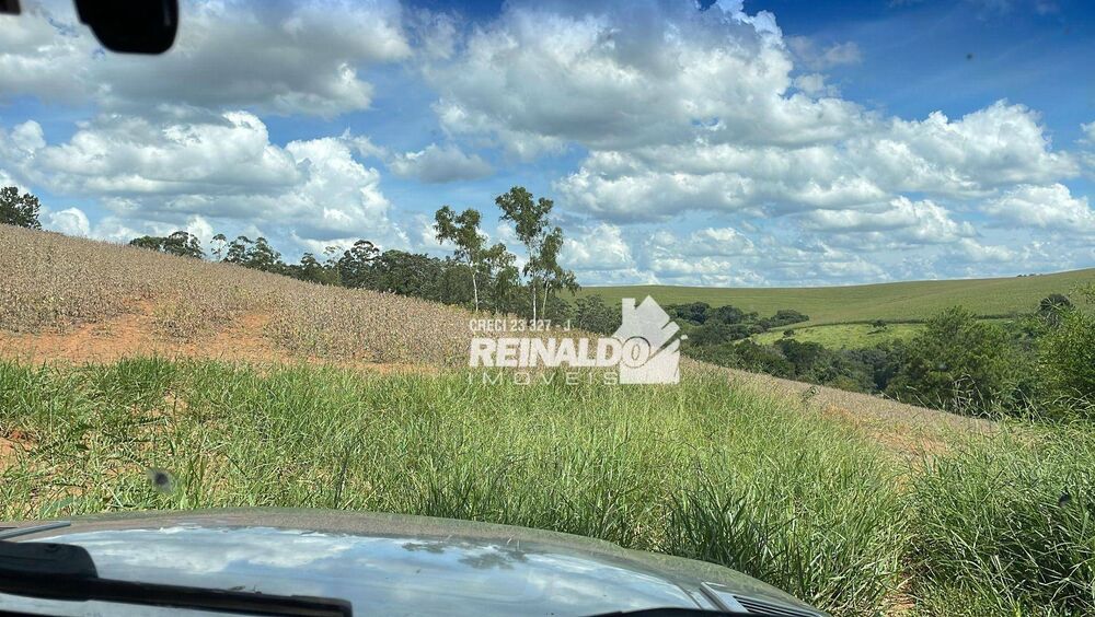 Sítio à venda com 3 quartos, 550m² - Foto 2