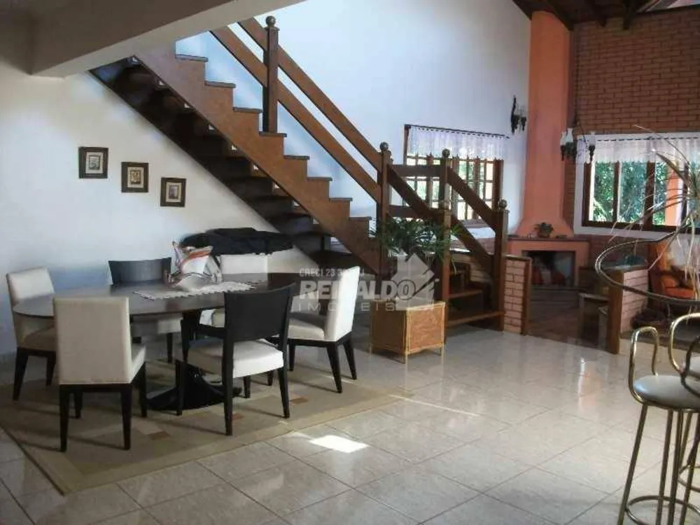 Casa de Condomínio, 4 quartos - Foto 1