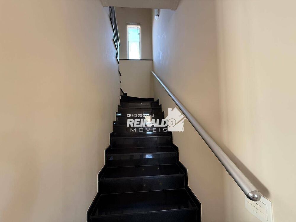 Casa, 4 quartos, 248 m² - Foto 3