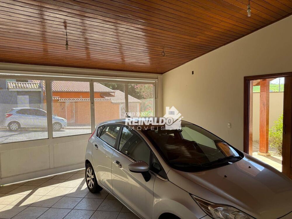 Casa, 4 quartos, 248 m² - Foto 1