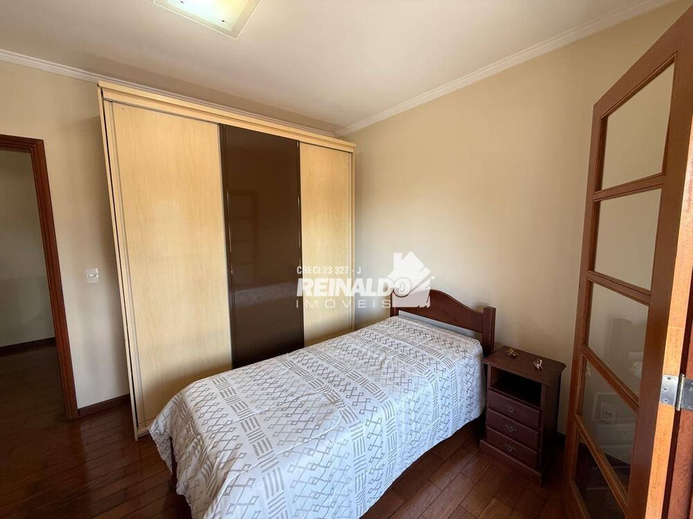 Casa, 4 quartos, 248 m² - Foto 10