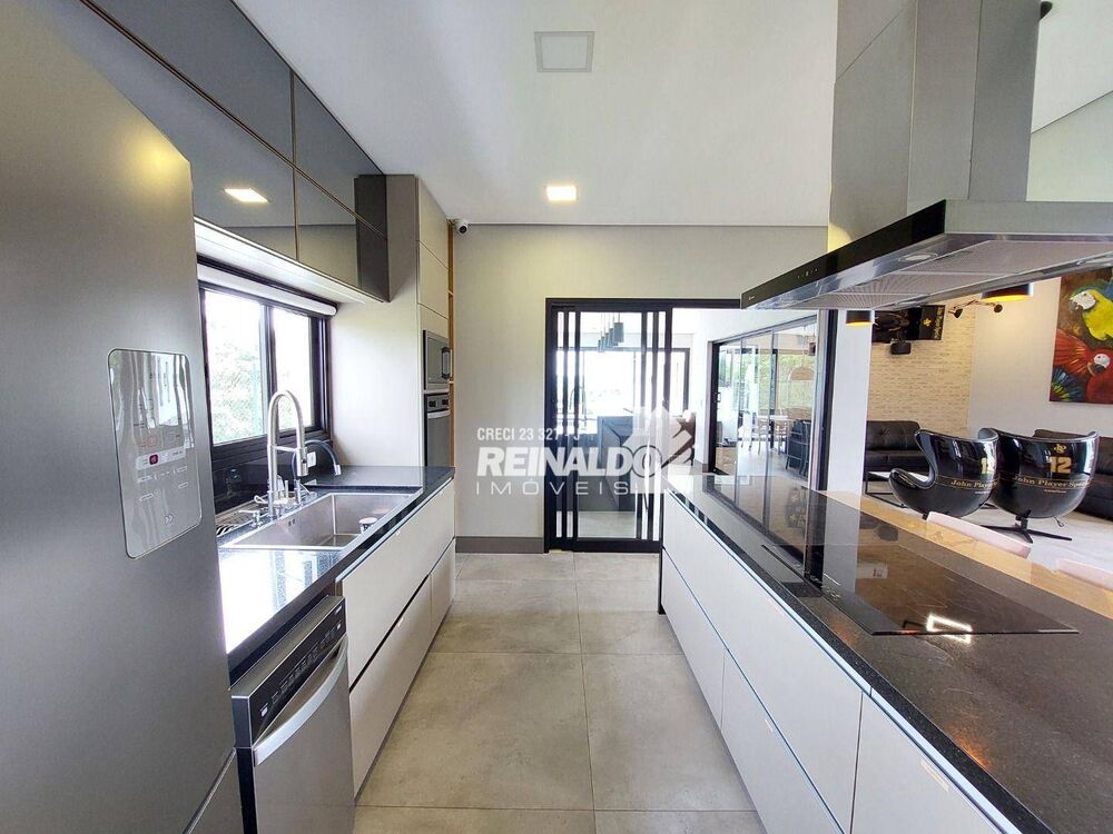 Casa de Condomínio à venda com 4 quartos, 500m² - Foto 1