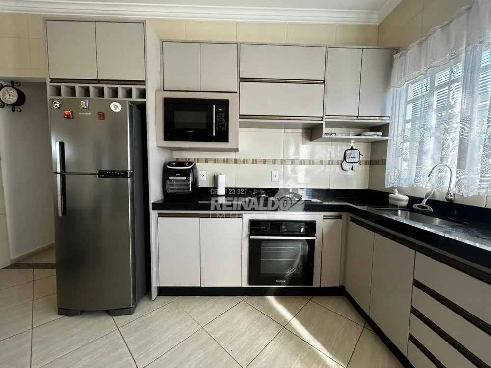 Casa, 3 quartos, 138 m² - Foto 4