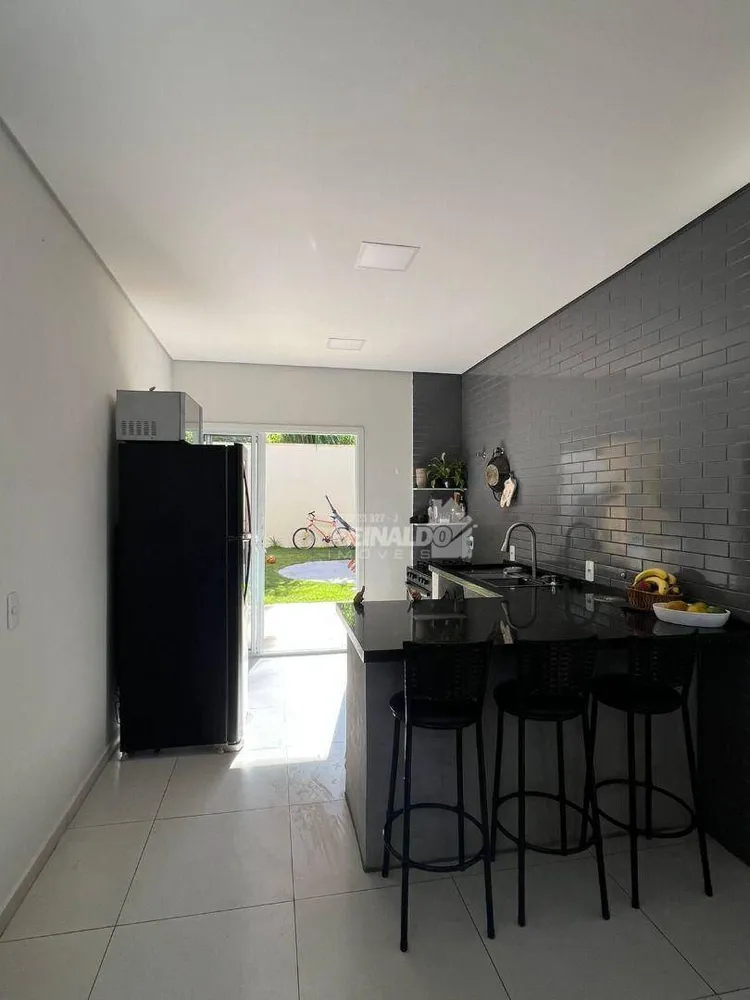 Casa, 3 quartos, 88 m² - Foto 2